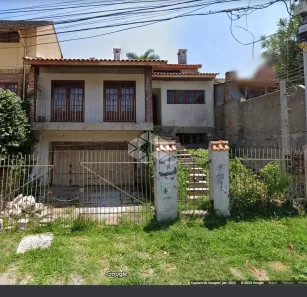 Casa com 3 Quartos à venda, 210m² no Passo da Areia, Porto Alegre