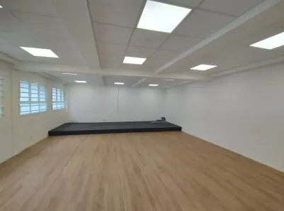 Casa com 4 Quartos para alugar, 300m² no Santo Amaro, São Paulo