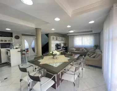 Casa com 4 Quartos à venda, 268m² no Nossa Senhora da Saúde, Caxias do Sul