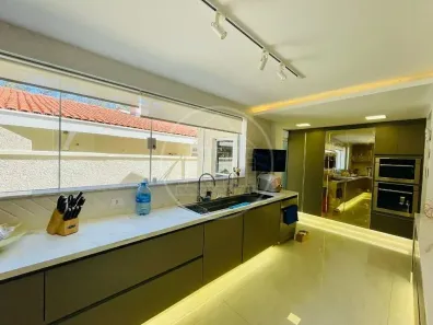 Sobrado com 3 Quartos à venda, 328m² no Interlagos, São Paulo
