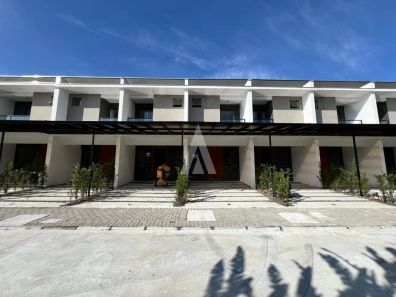 Casa de Condomínio com 3 Quartos à venda, 93m² no Itaum, Joinville