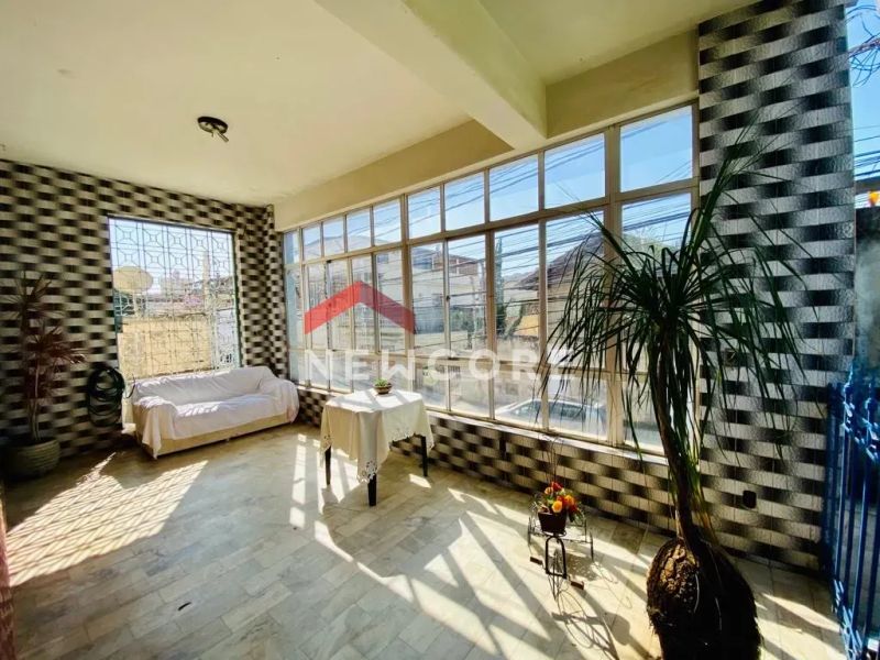 Casa com 4 quartos — Santo André, Belo Horizonte