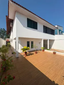 Casa com 6 Quartos à venda, 356m² no Recanto dos Vinhais, São Luís