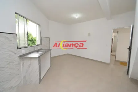 Casa com 1 Quarto para alugar, 28m² no Jardim Presidente Dutra, Guarulhos