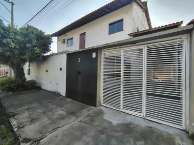 Casa com 5 Quartos à venda, 495m² no Planalto, Manaus