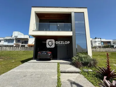 Casa de Condomínio com 3 Quartos à venda, 196m² no Beira Rio, Biguaçu