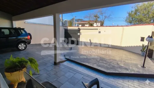 Casa com 3 Quartos à venda, 199m² no Parque Laranjeiras, Araraquara