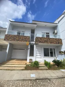 Casa com 3 Quartos para alugar, 150m² no Tomazetti, Santa Maria
