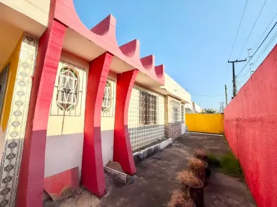 Casa com 3 Quartos para alugar, 120m² no Salinas, Fortaleza
