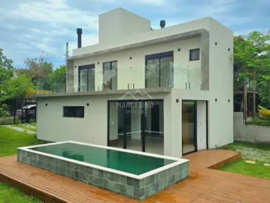Casa com 3 Quartos à venda, 260m² no , Imbituba