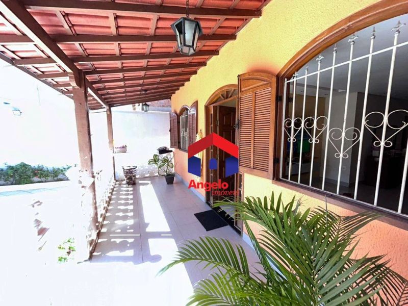 Casa com 3 quartos — Céu Azul, Belo Horizonte
