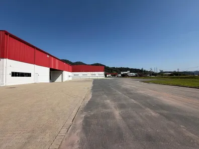 Galpão/Depósito/Armazém com 8 Quartos para alugar, 3600m² no Belchior Baixo, Gaspar