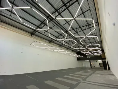 Galpão/Depósito/Armazém para alugar, 560m² no Antares, Londrina
