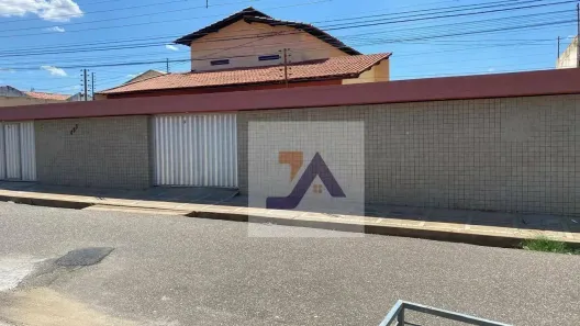 Casa com 4 Quartos à venda, 350m² no São João, Teresina