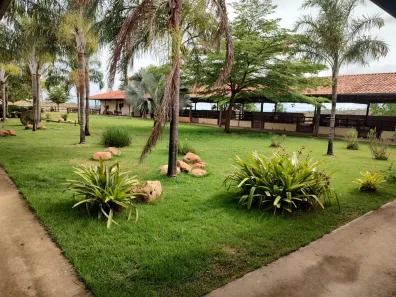 Fazenda/Sítio com 4 Quartos à venda, 81200000m² no , Curvelo