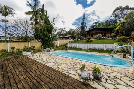 Casa com 3 Quartos à venda, 227m² no Parque Jardim da Serra, Juiz de Fora