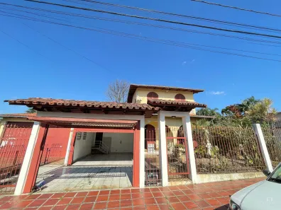 Casa com 3 Quartos à venda, 250m² no Santa Bárbara, Criciúma