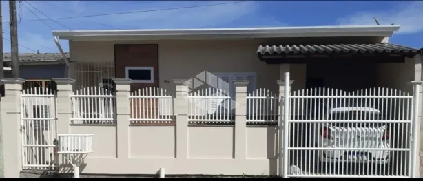 Casa com 3 Quartos à venda, 150m² no Guajuviras, Canoas
