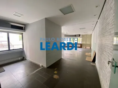 Ponto Comercial à venda, 61m² no Cerqueira César, São Paulo