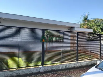 Casa com 3 Quartos à venda, 174m² no Petrópolis, Londrina