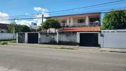 Casa com 8 Quartos para alugar, 268m² no Bairro Novo, Olinda