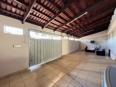 Casa com 3 Quartos à venda, 360m² no Jardim Califórnia, Goiânia