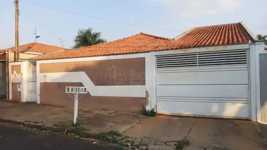 Casa com 3 Quartos à venda, 235m² no Parque Laranjeiras, Araraquara
