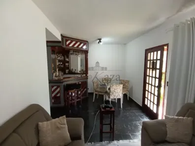 Casa de Condomínio com 3 Quartos à venda, 140m² no Jardim Santa Maria, Jacareí