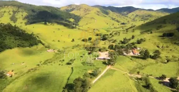 Fazenda/Sítio com 5 Quartos à venda, 500m² no Vila Rubi, São José dos Campos