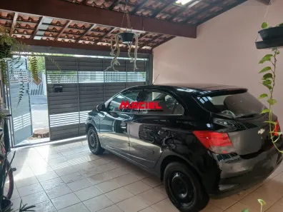 Casa com 2 Quartos à venda, 97m² no Jardim Satélite, São José dos Campos