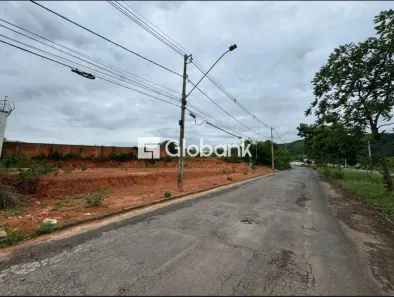 Lote/Terreno à venda, 427m² no Ibituruna, Montes Claros
