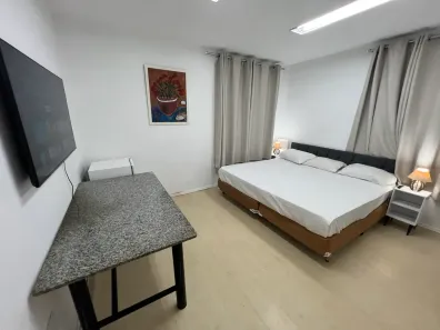 Casa com 1 Quarto para alugar, 10m² no Humaitá, Rio de Janeiro