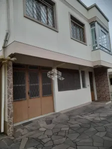 Casa com 5 Quartos à venda, 250m² no Vila Nova, Porto Alegre