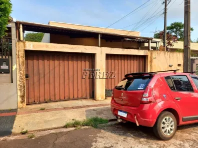 Casa com 3 Quartos à venda, 250m² no Parque Residencial Joaquim Toledo Piza, Londrina