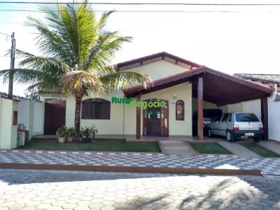 Casa com 3 Quartos à venda, 240m² no Jardim Aeroporto, Guaratinguetá