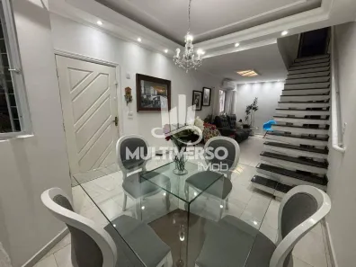 Sobrado com 3 Quartos à venda, 101m² no Guilhermina, Praia Grande