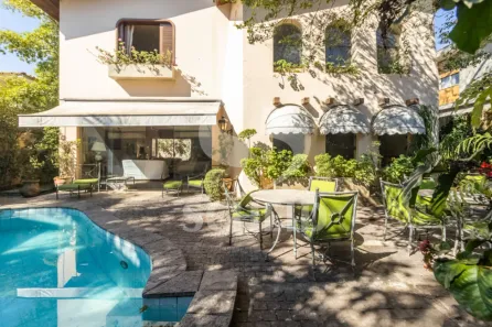 Casa com 6 Quartos à venda, 447m² no Jardim Guedala, São Paulo