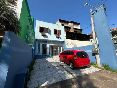Casa com 3 Quartos à venda, 264m² no Passo da Areia, Porto Alegre