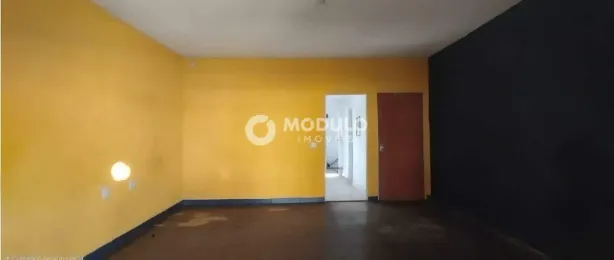 Prédio Comercial com 1 Quarto para alugar, 100m² no Luizote de Freitas, Uberlândia