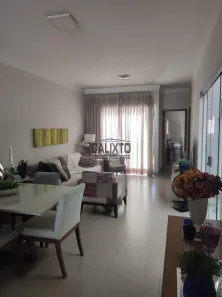 Casa com 2 Quartos à venda, 80m² no Jardim Ipanema, Uberlândia