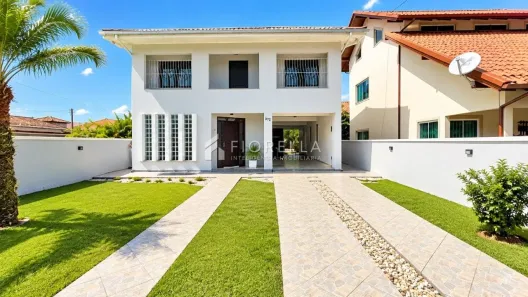 Casa com 3 Quartos para alugar, 408m² no Praia João Rosa, Biguaçu