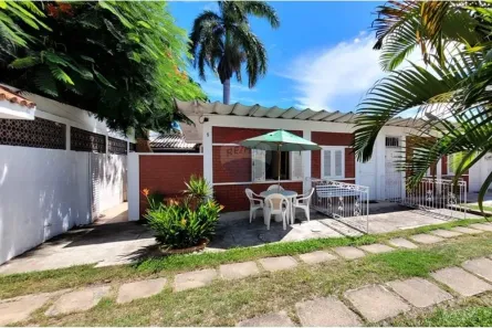 Casa de Condomínio com 2 Quartos à venda, 55m² no Palmeiras, Cabo Frio