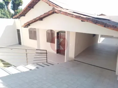Casa com 3 Quartos para alugar, 198m² no Santa Branca, Belo Horizonte