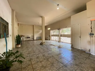 Casa com 3 Quartos à venda, 160m² no Planalto, Uberlândia