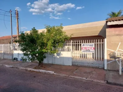Casa com 2 Quartos para alugar, 120m² no Morada da Serra, Cuiabá