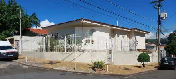 Casa com 4 Quartos à venda, 176m² no Vila Bourbon (Sousas), Campinas