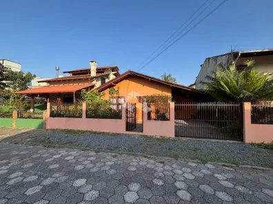 Casa com 2 Quartos à venda, 70m² no Praia da Enseada, São Francisco do Sul