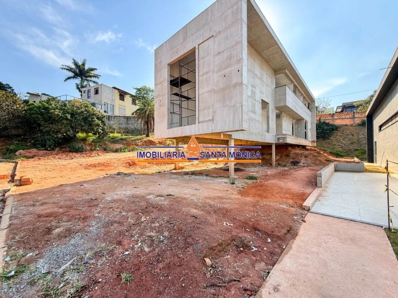 Casa com 4 quartos — Garças, Belo Horizonte