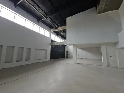 Sala Comercial para alugar, 235m² no Campo Comprido, Curitiba