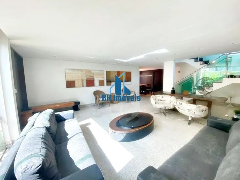 Casa com 5 quartos — Castelo, Belo Horizonte